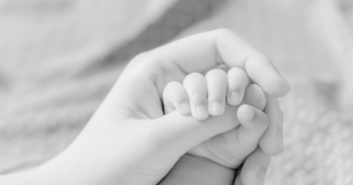 From Fists to Fingers: How Fine Motor Skills Begin in Infancy